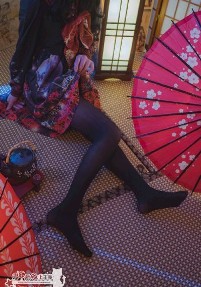 苏小曼被三个黑人玩在线观看
