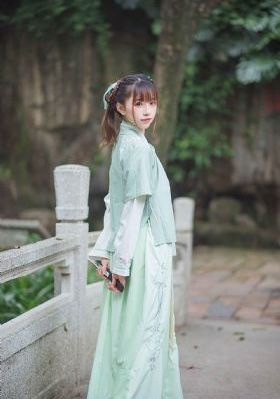 伦理漂亮女老板