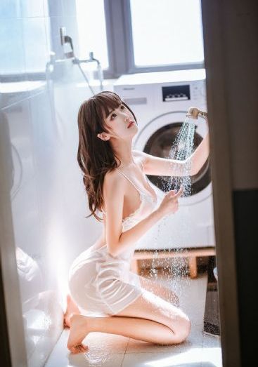 可疑的美容店在线